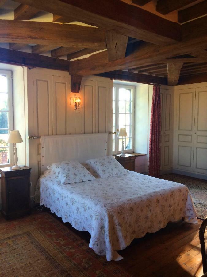 Chateau De Fleury La Foret Bed and Breakfast Igoville Exterior foto